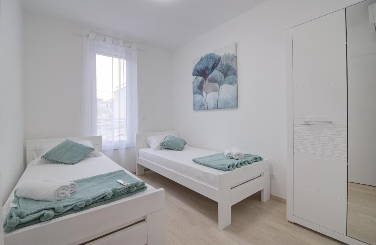 Apartments Luka - Villa Sunce Сень Экстерьер фото